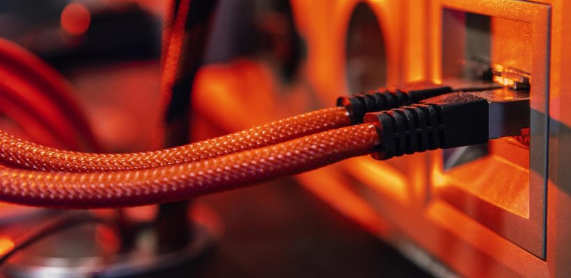 cables-red cables-red